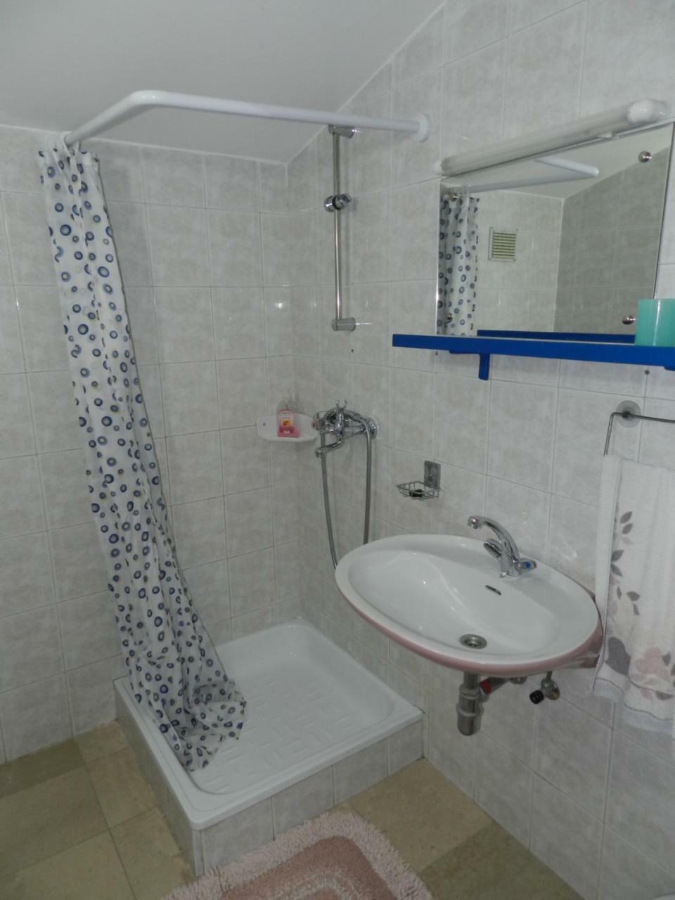 Levak Apartments - Apt. 1 Pjescana Uvala Buitenkant foto